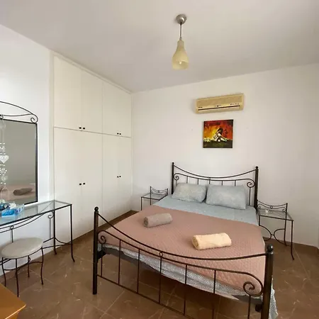 Coast 1 Bedroom * Πάφος